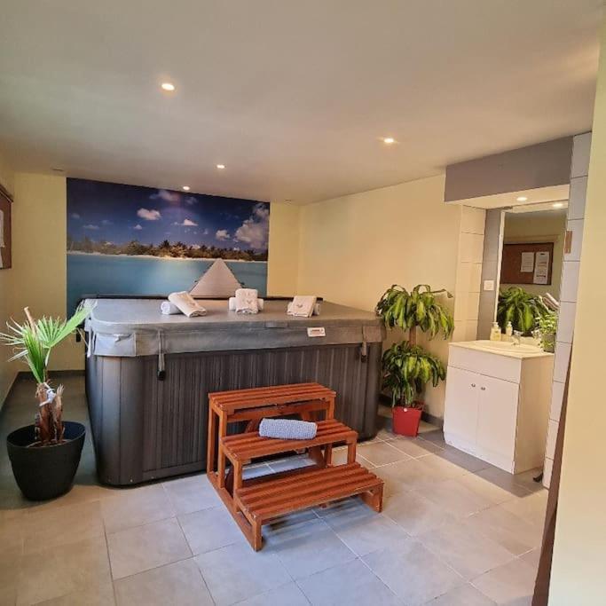 Gite Eglantine 2 A 6 Personnes Avec Spa Et Salle De Jeux Dans La Residence Ventron Exterior photo