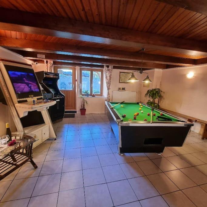 Gite Eglantine 2 A 6 Personnes Avec Spa Et Salle De Jeux Dans La Residence Ventron Exterior photo