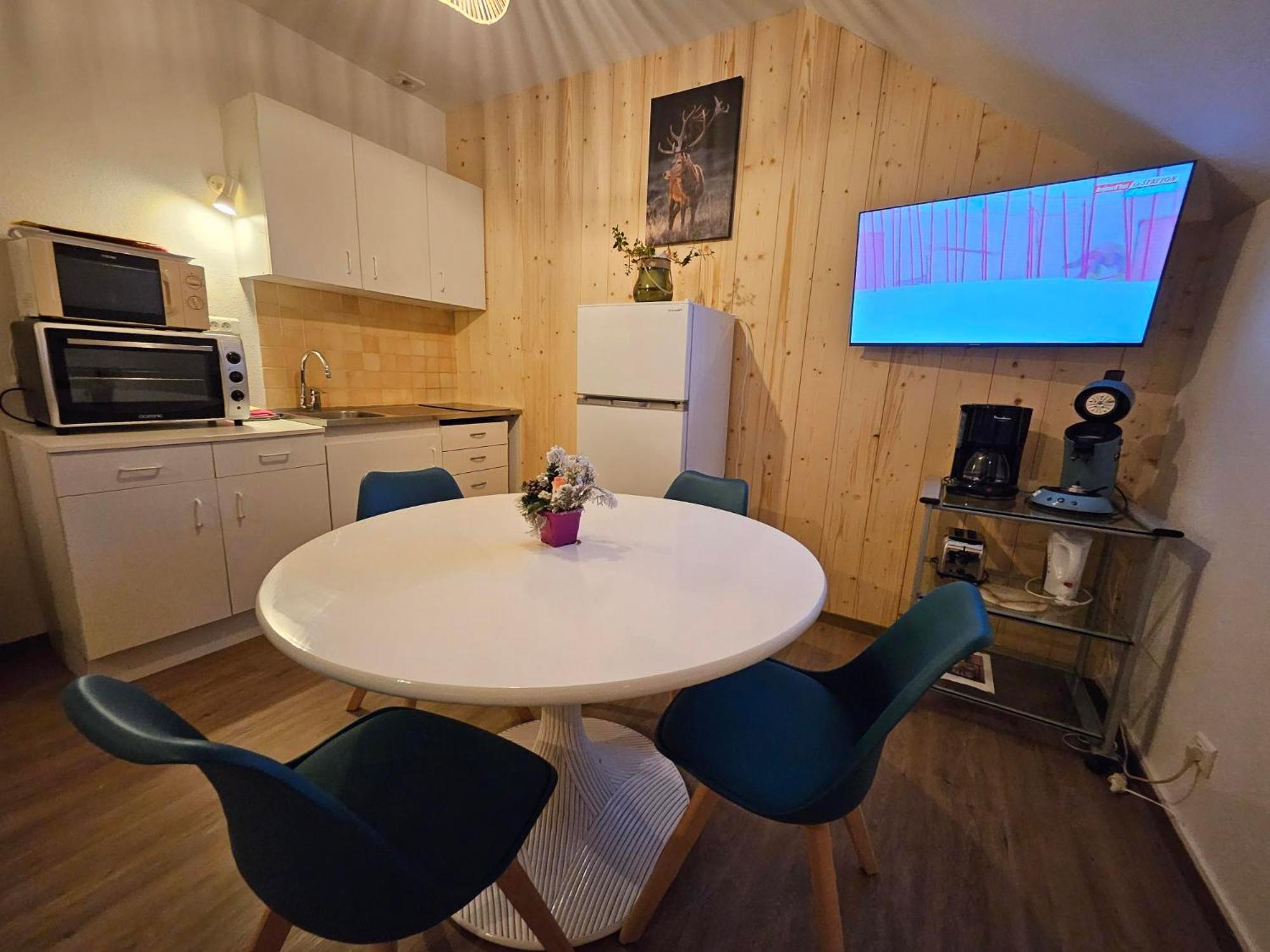 Gite Eglantine 2 A 6 Personnes Avec Spa Et Salle De Jeux Dans La Residence Ventron Exterior photo