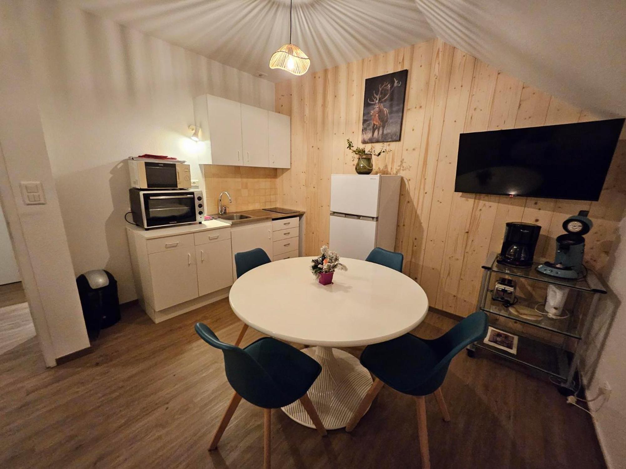 Gite Eglantine 2 A 6 Personnes Avec Spa Et Salle De Jeux Dans La Residence Ventron Exterior photo